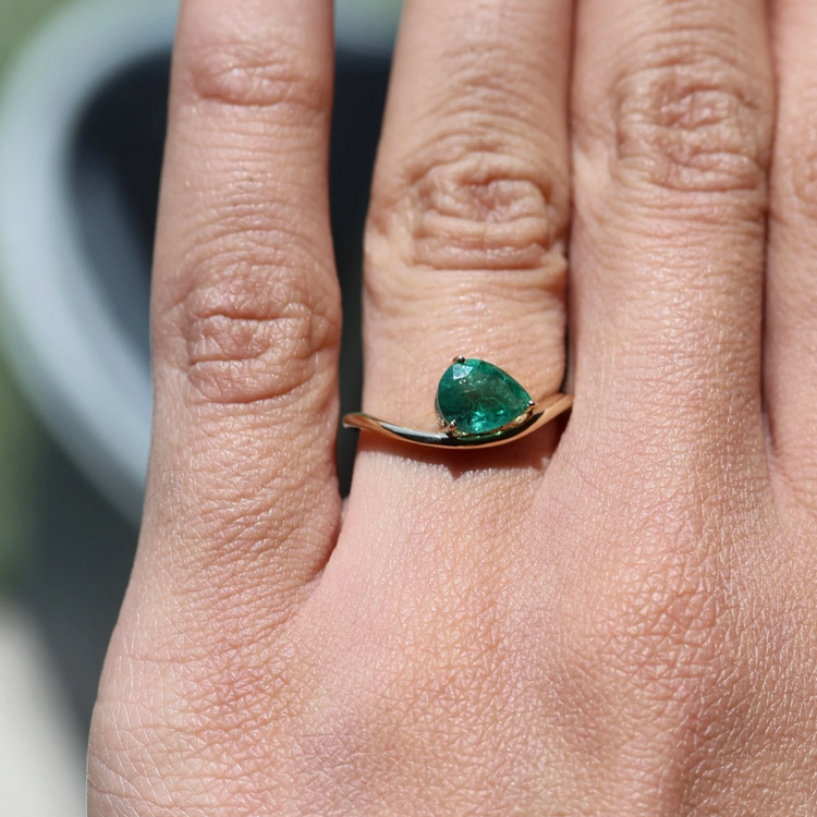 Anillo Esmeralda Pera