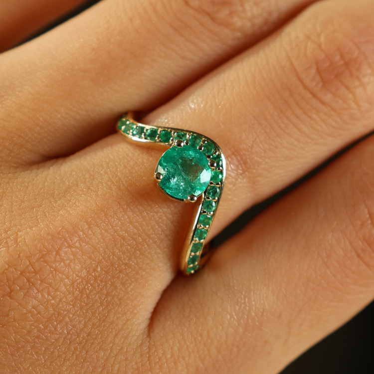 Anillo Esmeraldas