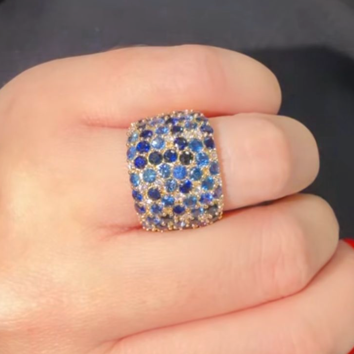 Anillo con zafiros