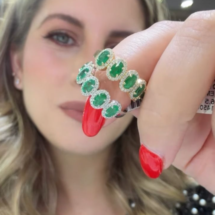 Churumbela con esmeraldas y diamantes