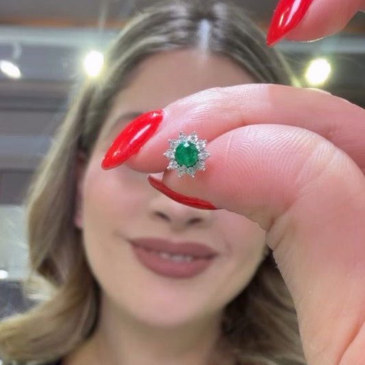 Aretes de esmeralda con diamantes