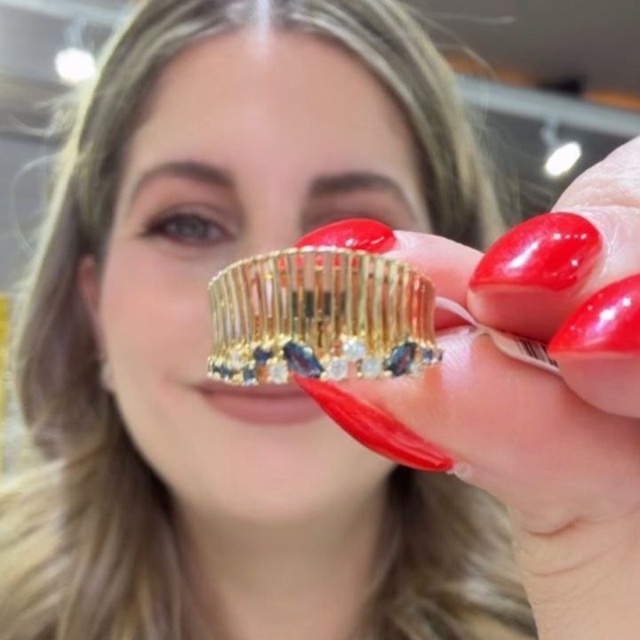 Anillo con zafiros y diamantes