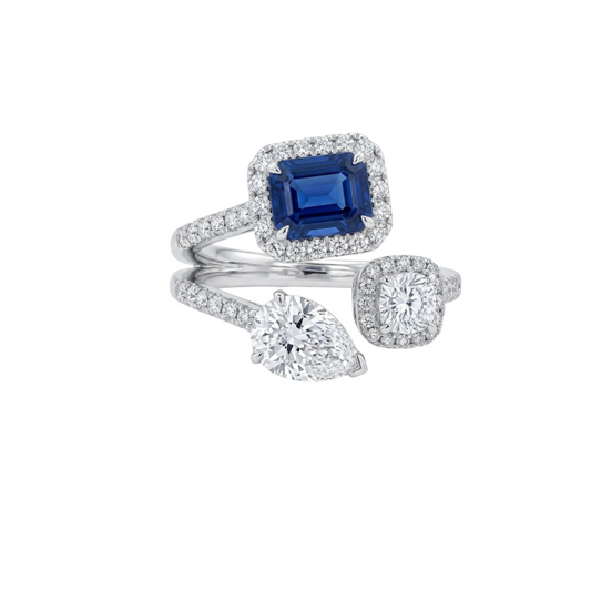 Anillo three stone con zafiro y diamantes