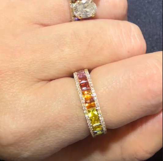 Anillo de zafiros y diamantes