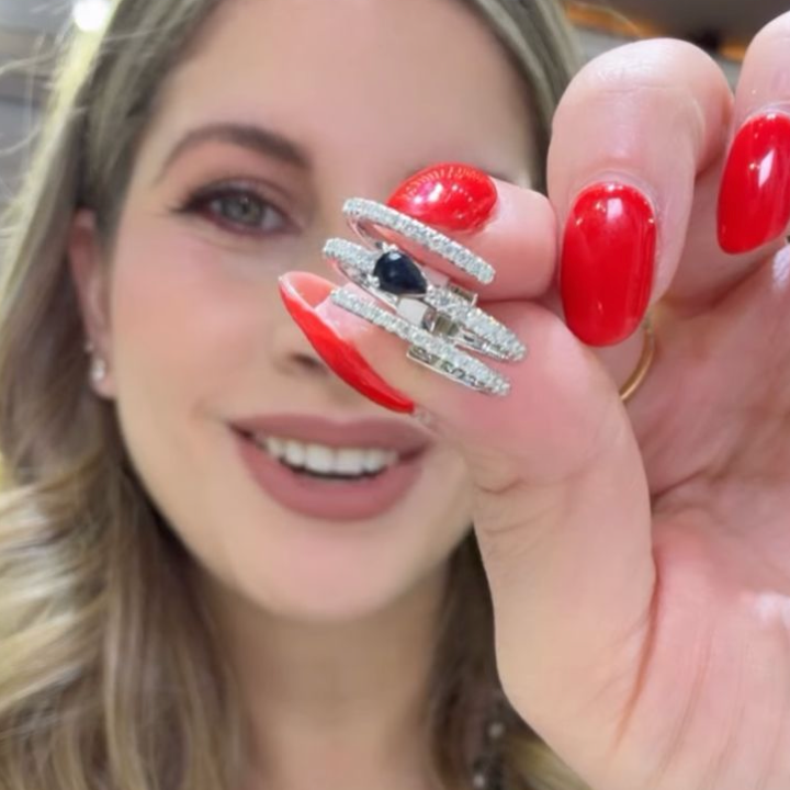 Anillo de zafiro y diamantes