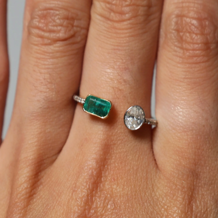 Anillo Toi et Moi Esmeralda Diamantes