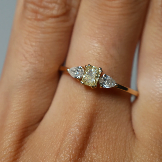 Anillo Diamantes Fancy Yellow