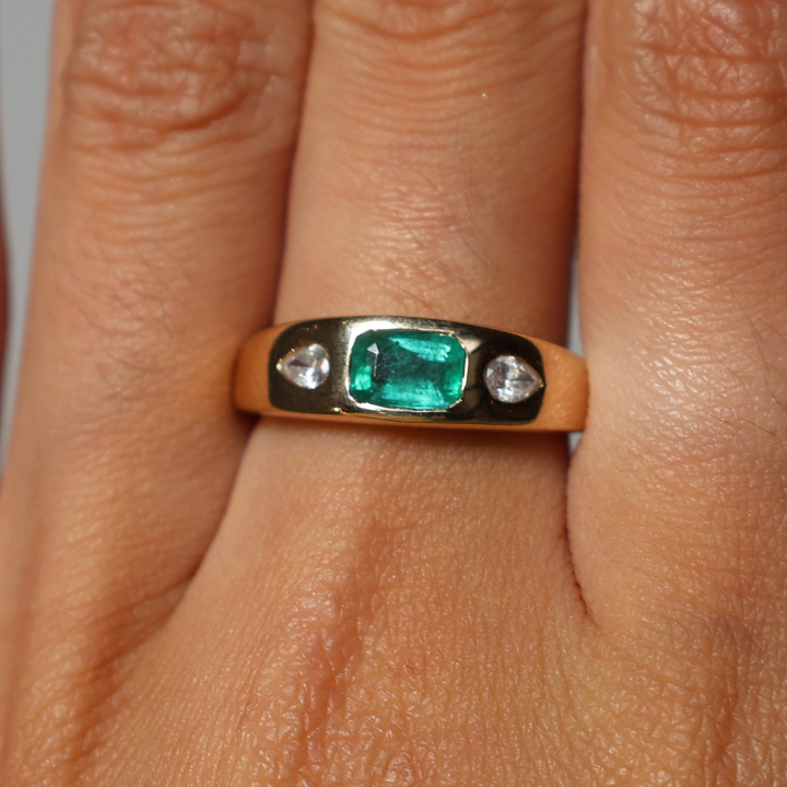 Anillo Esmeralda Diamantes