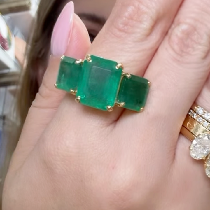 Anillo tres esmeraldas