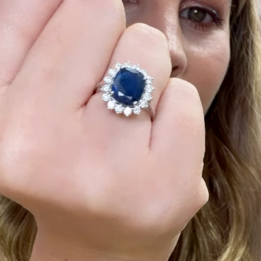 Anillo de Zafiro con diamantes