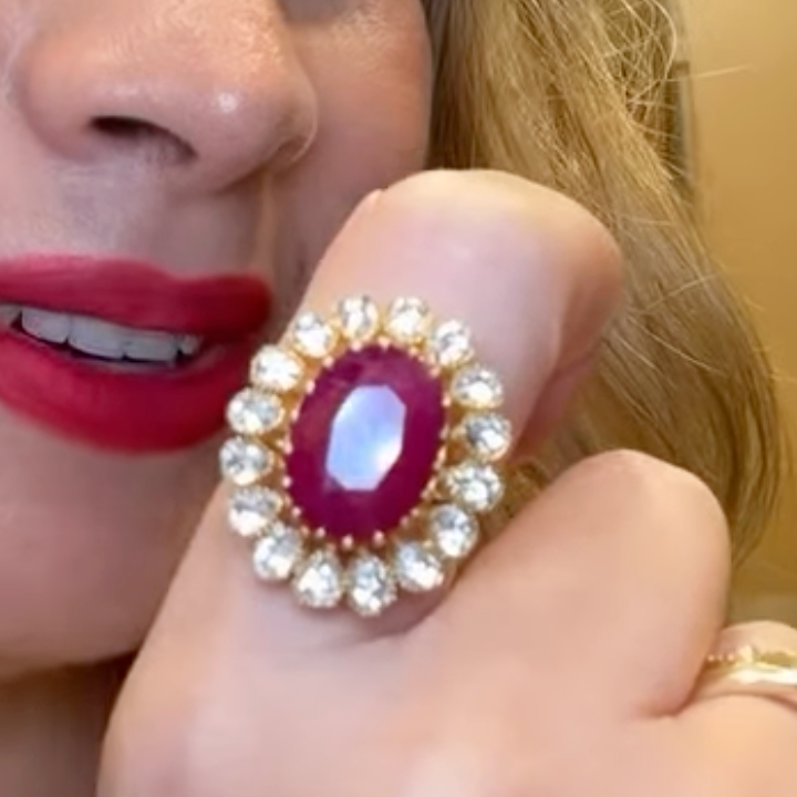 Anillo de Rubí y Diamantes