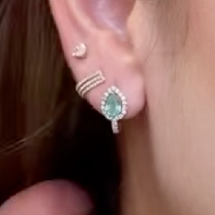 Aretes de esmeralda con diamantes