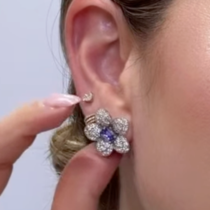 Aretes de flor con tanzanita y diamantes