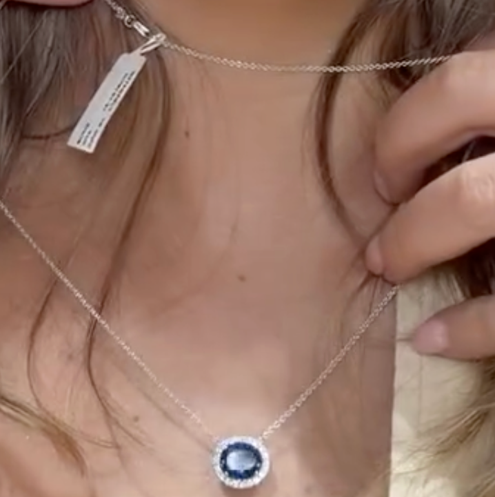 Dije zafiro oval con halo