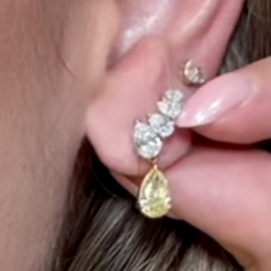 Aretes con Diamante Amarillo