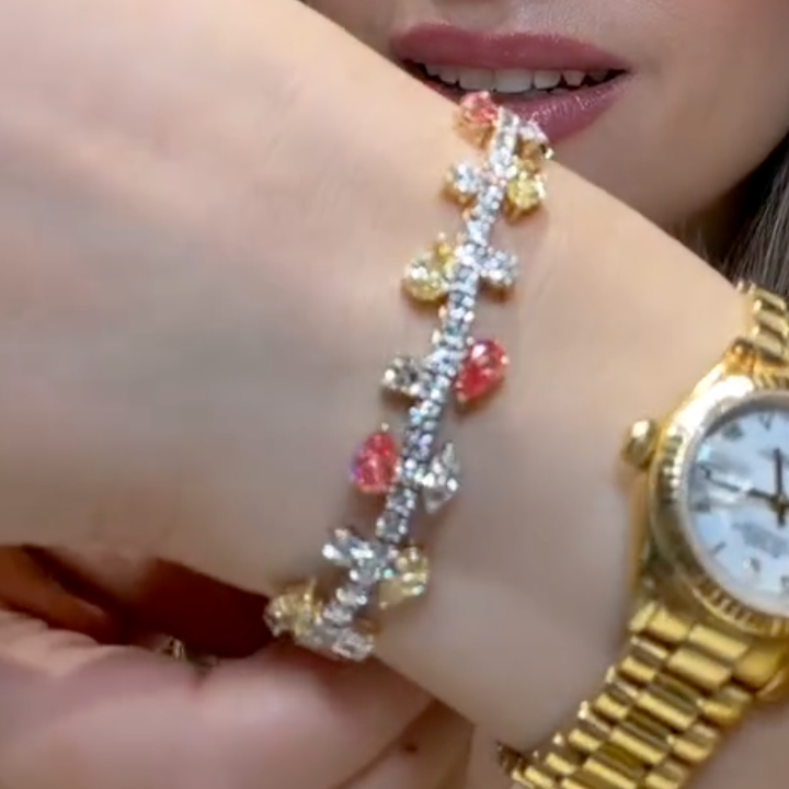 Pulsera de diamantes con diamantes rosa y amarillo