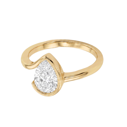 Anillo con Diamante Pera
