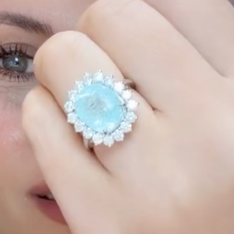 Anillo De Paraiba turmalina y diamantes