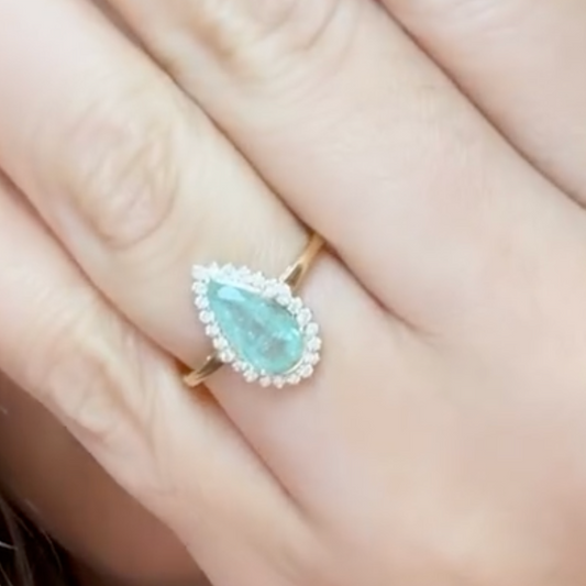 Anillo De Paraiba turmalina y diamantes