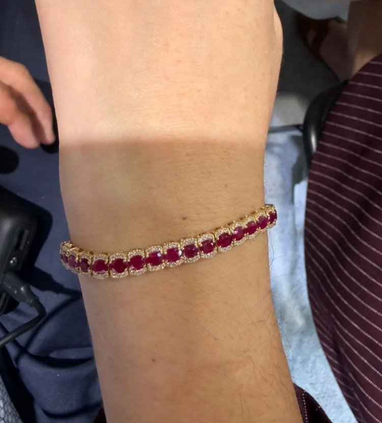 pulsera de rubíes con halo de diamantes