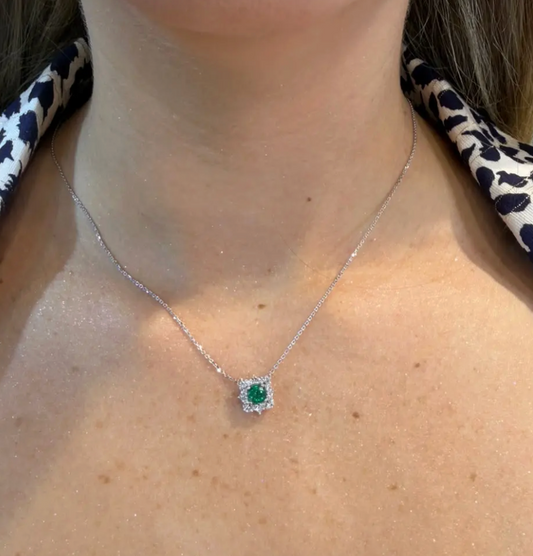 Collar diamantes y esmeralda