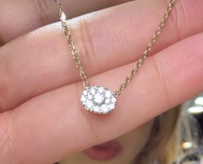 Collar diamantes