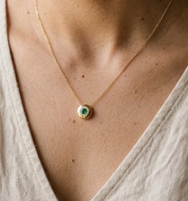 collar esmeralda