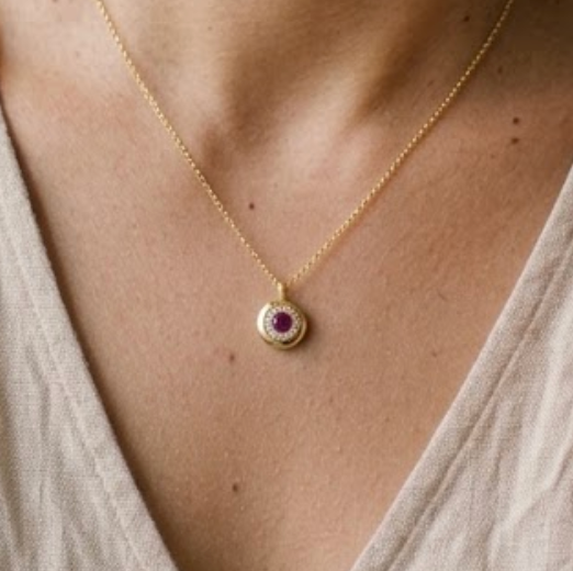 Collar rubí