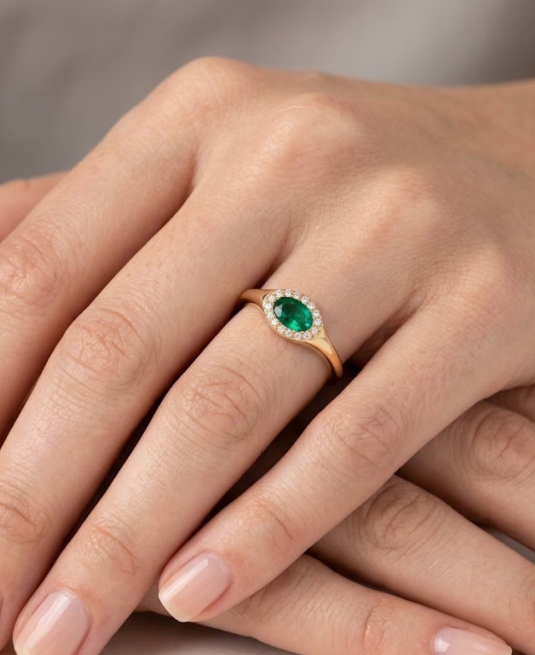 Anillo esmeralda