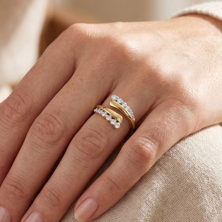 Anillo twist diamantes