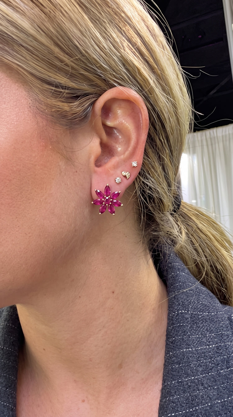 Aretes Flor Rubí