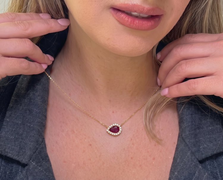 Collar Rubí Pear