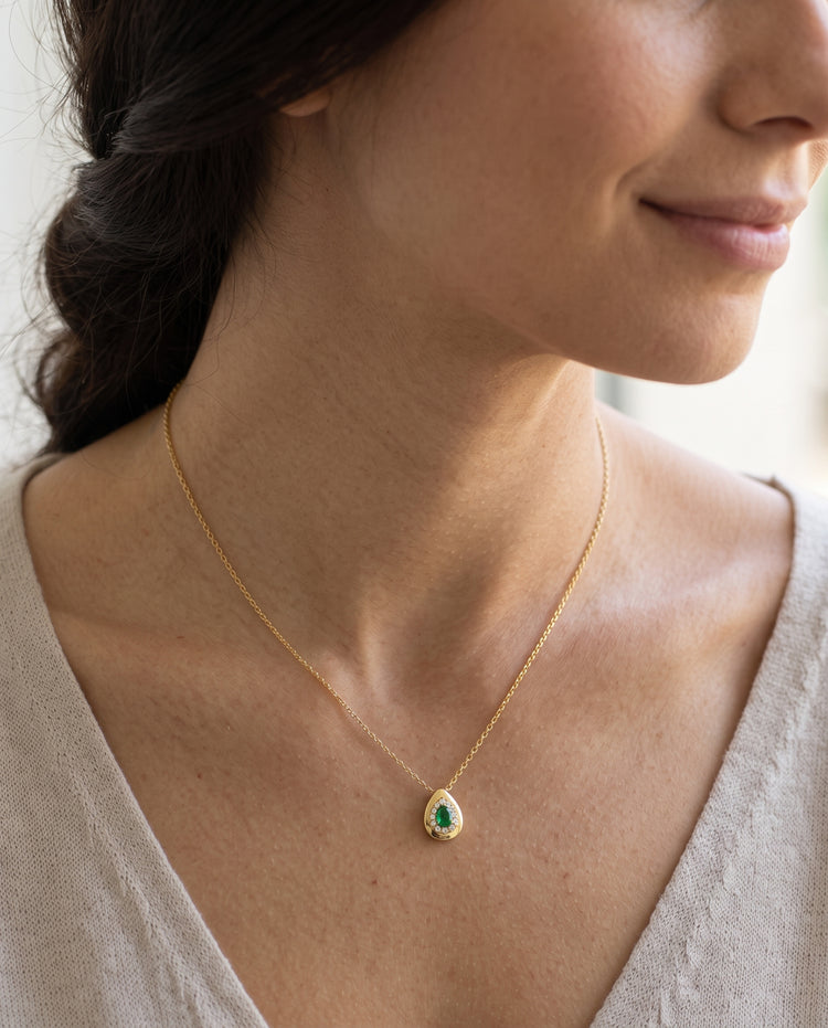Collar Esmeralda Pear