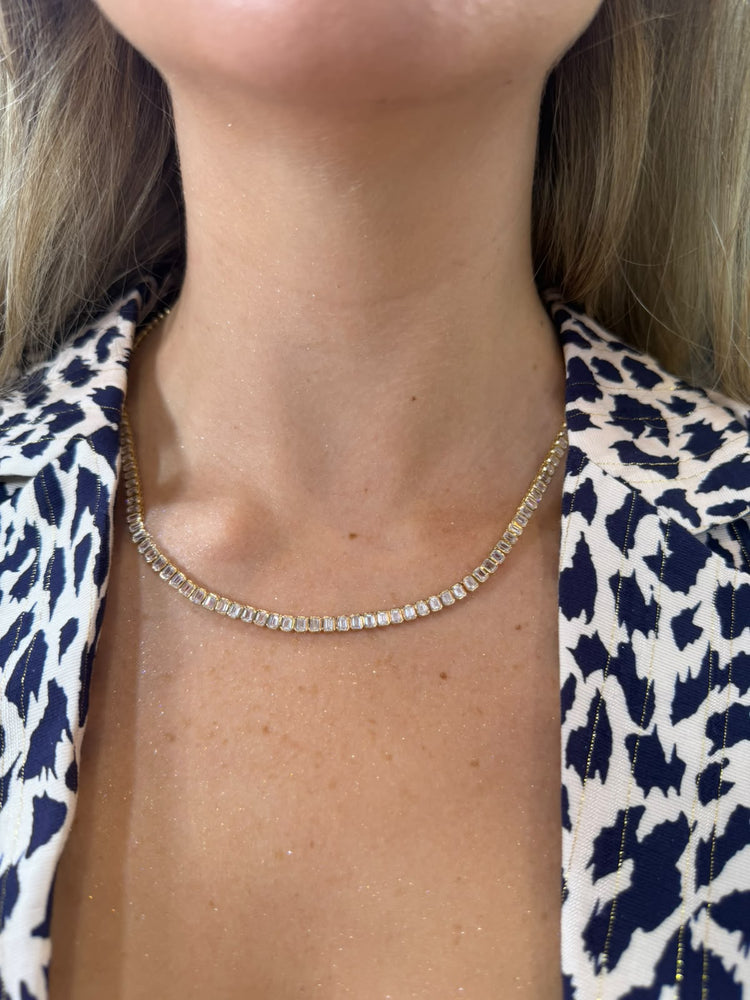 Tennis necklace emeralds bisel