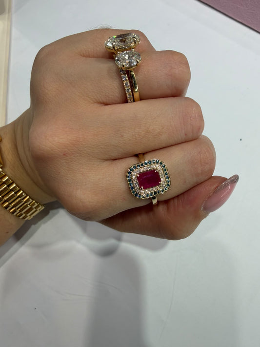 Anillo Rubí Diamantes Fancy Blue