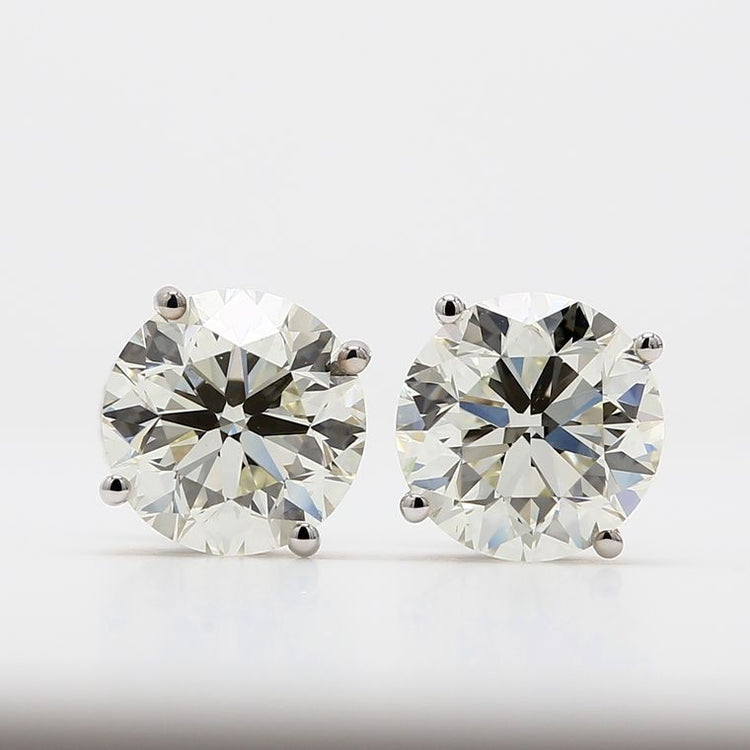 1.54 Carat Round Diamond