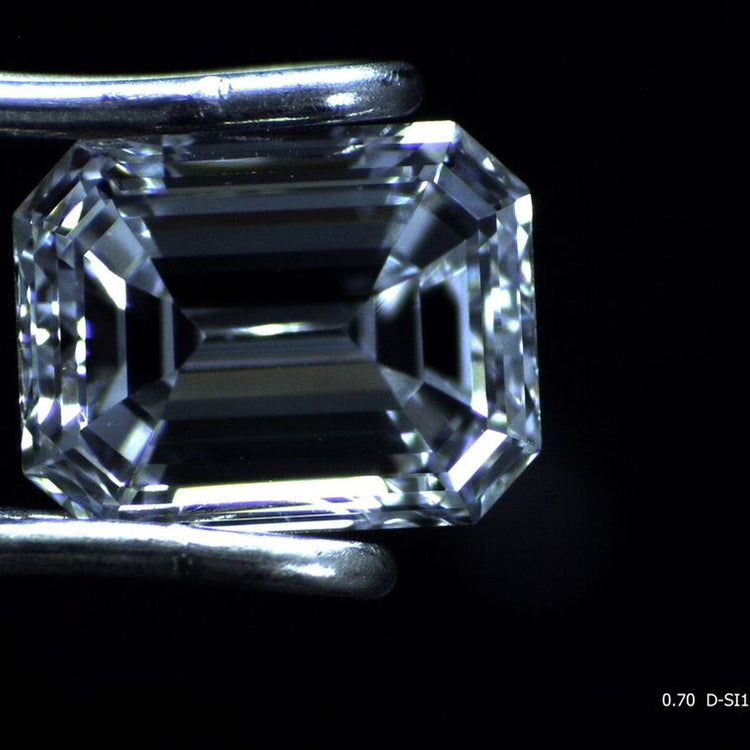 Diamante Esmeralda de 0.70 quilates