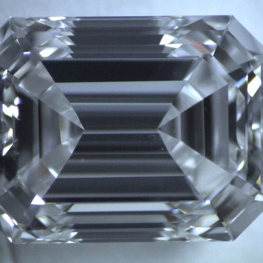 Diamante Esmeralda de 0.90 quilates