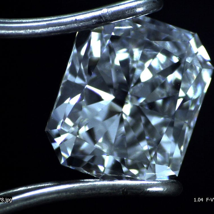Diamante Radiante de 1.04 quilates